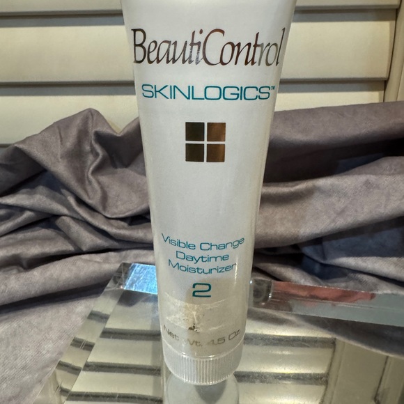 BeautiControl Skinlogics Visible Change Moisturizer - Picture 1 of 2